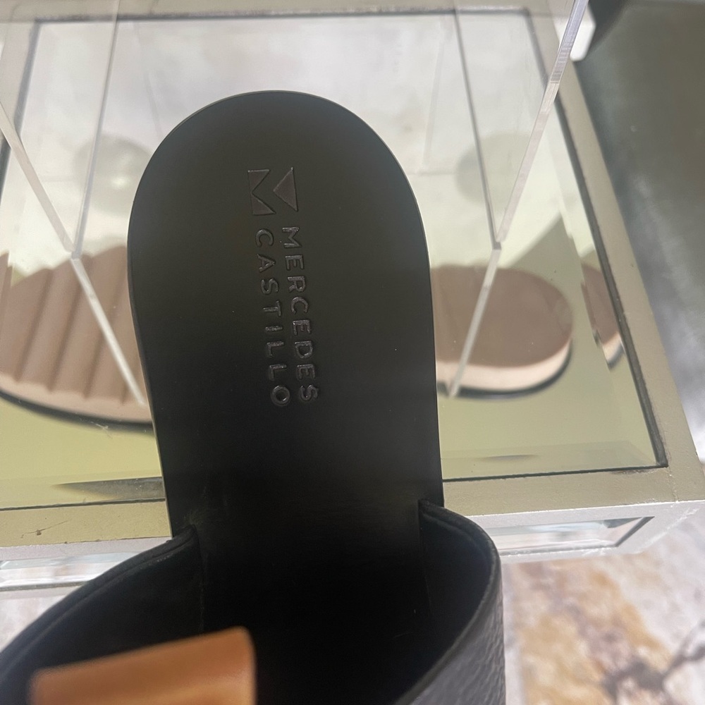 Mercedes Castillo size 39 women’s flats